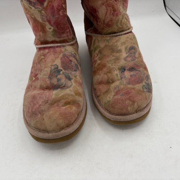 UGG Boots Romantic Flower Classic Tall Winter Women Size 7 Sheepskin *RARE* - Picture 10 of 12